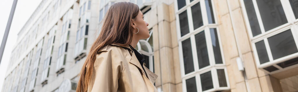 Magát azért tartjuk,hogy…