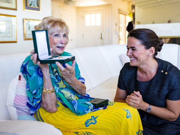 Egy őszinte térdhajtás